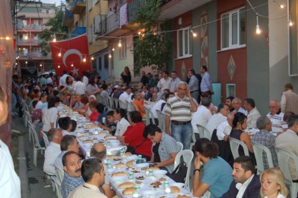 CHP Kâğıthane İftar yemeğinde buluştu… 28