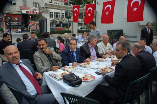 30 Ağustos 2011 CHP Kagıthane yemeği 46