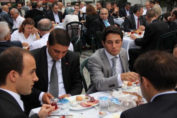 30 Ağustos 2011 CHP Kagıthane yemeği 77