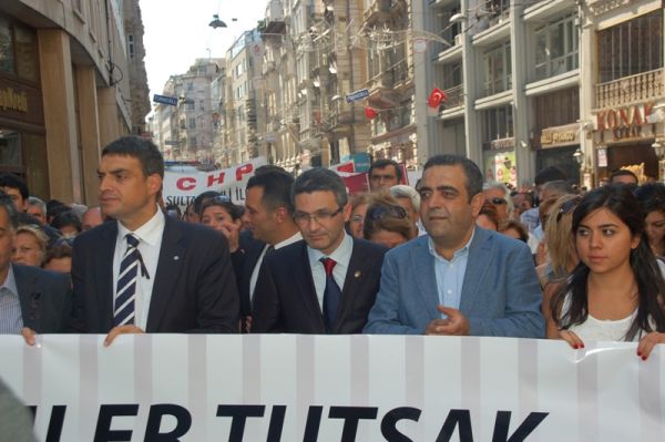 CHP Ahmet Şık ve Nedim Şener'in arkadaşları  İÇİN 24