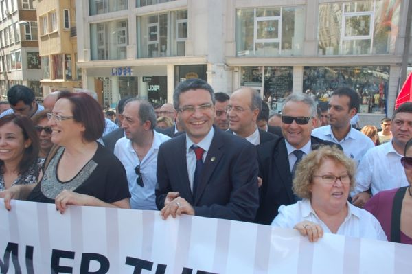 CHP Ahmet Şık ve Nedim Şener'in arkadaşları  İÇİN 9