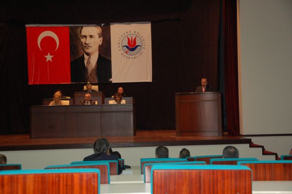 CHP Meclisinde Hakaret 13.eylül 2011 4