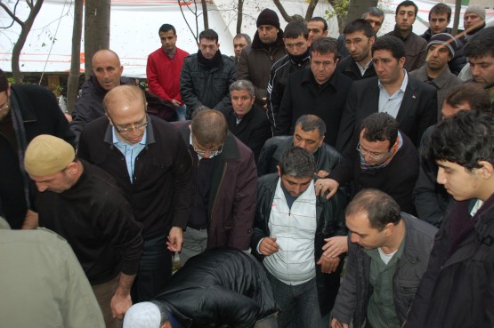 Seyit Ahmet Çandır halasını kaybetti. 19