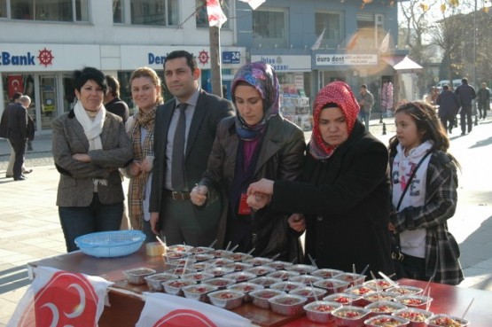 MHP Kağıthane  İlçe Teşkilatı Aşure Dağıttı 22