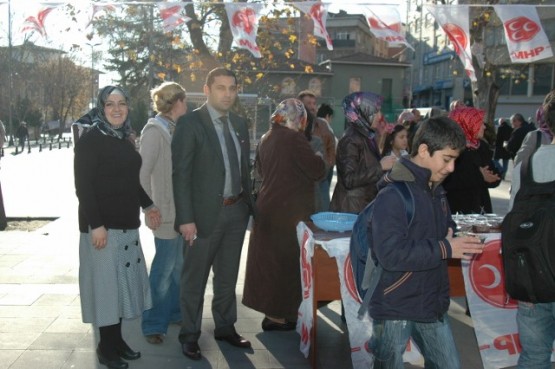 MHP Kağıthane  İlçe Teşkilatı Aşure Dağıttı 30