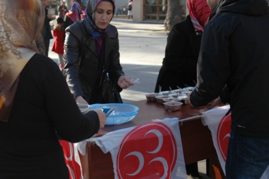 MHP Kağıthane  İlçe Teşkilatı Aşure Dağıttı 39