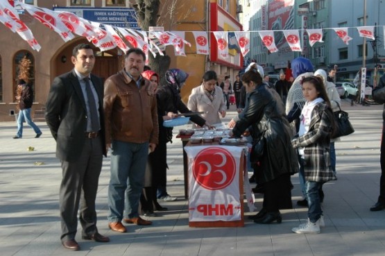 MHP Kağıthane  İlçe Teşkilatı Aşure Dağıttı 4