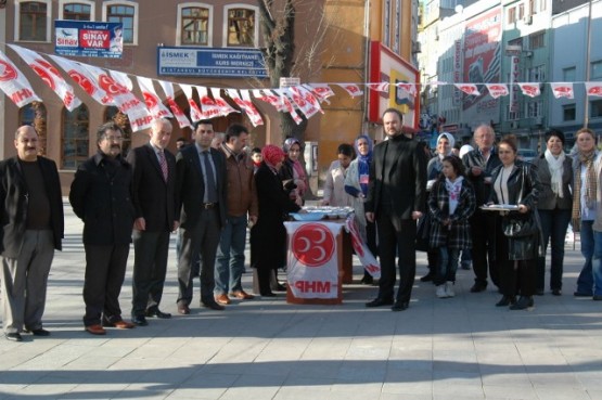 MHP Kağıthane  İlçe Teşkilatı Aşure Dağıttı 6