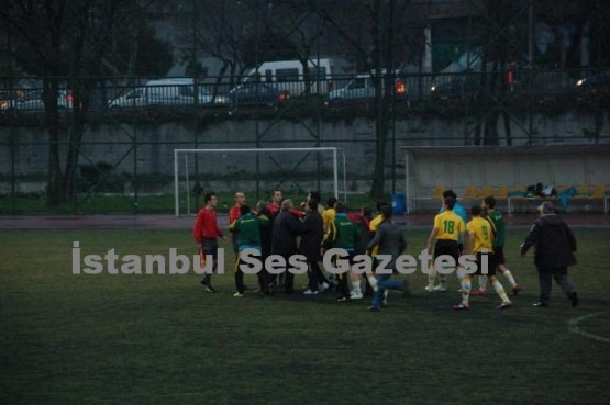 Son 10 dakikada 10 kişi ile Kâğıthanespor Şampiyon 51