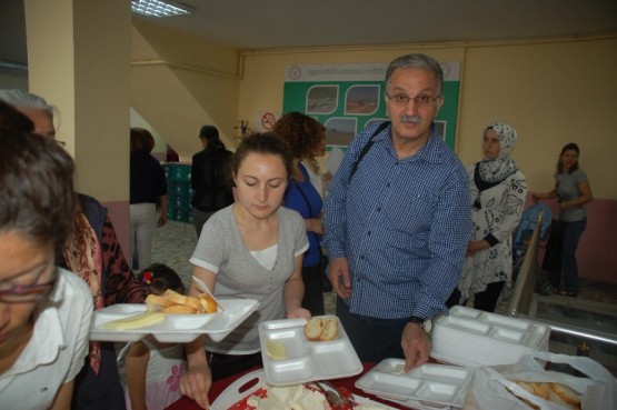 CHP Kâğıthane kadın kollarından kahvaltı 14