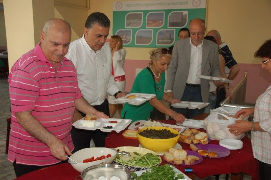 CHP Kâğıthane kadın kollarından kahvaltı 19