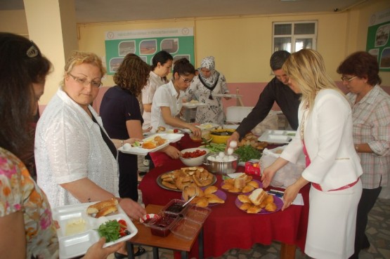 CHP Kâğıthane kadın kollarından kahvaltı 6