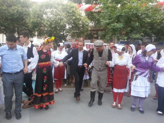 Kağıthane Barış için Halay Çekti 14