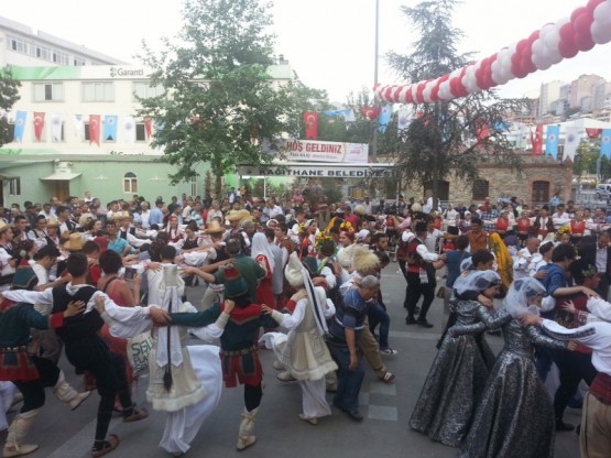 Kağıthane Barış için Halay Çekti 40