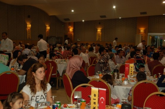 Kale Ticaret’ten dillere destan iftar yemeği 23