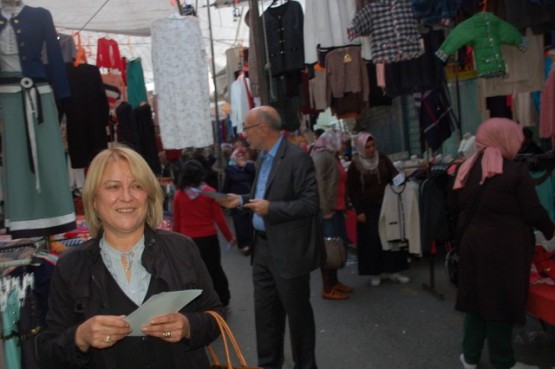 CHP Kağıthane,pazarda broşür dağıttı 29