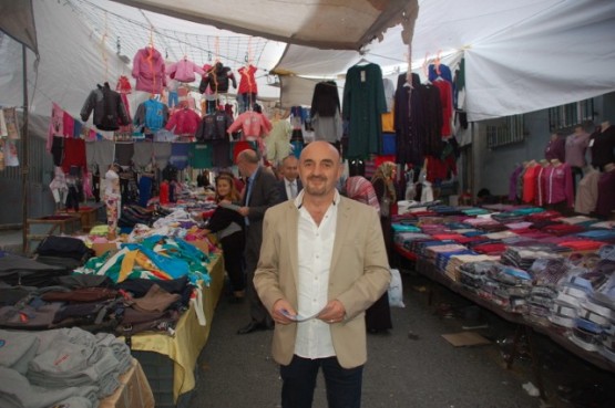 CHP Kağıthane,pazarda broşür dağıttı 30