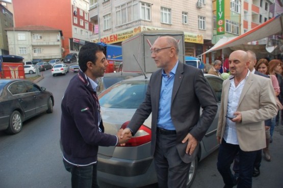 CHP Kağıthane,pazarda broşür dağıttı 59