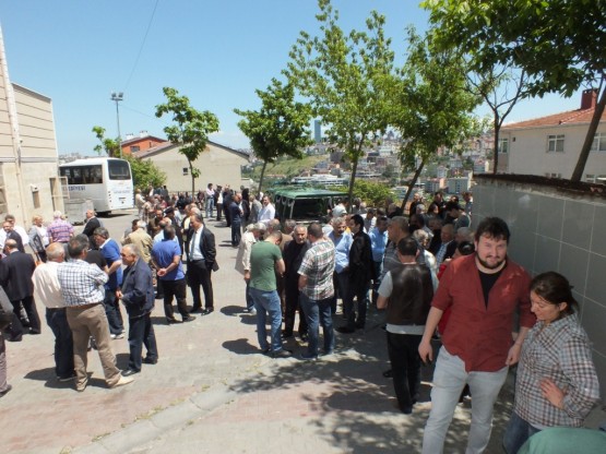 Kasım Aydın babaannesini toprağa verdi 13