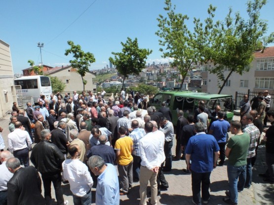 Kasım Aydın babaannesini toprağa verdi 19