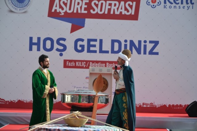 Kağıthane Belediyesi halka aşure dağıttı 22