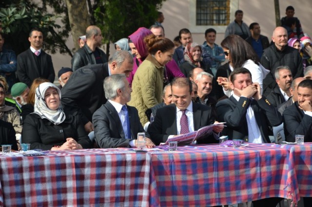 Kağıthane Belediyesi halka aşure dağıttı 44