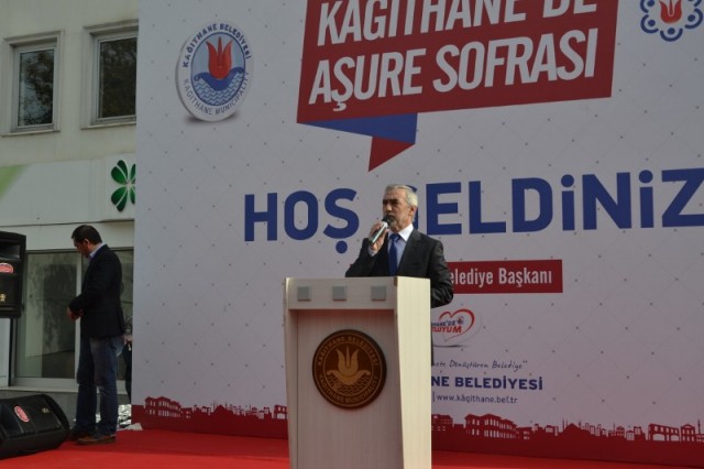 Kağıthane Belediyesi halka aşure dağıttı 47