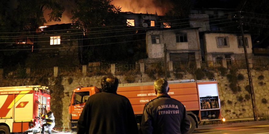 Ankara'da gecekondu yangını