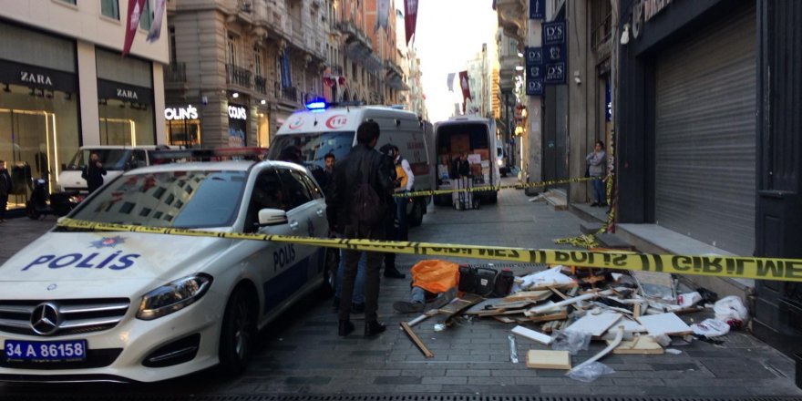 İSTİKLAL CADDESİ'NDE 6. KATTAN DÜŞEN İŞÇİ ÖLDÜ