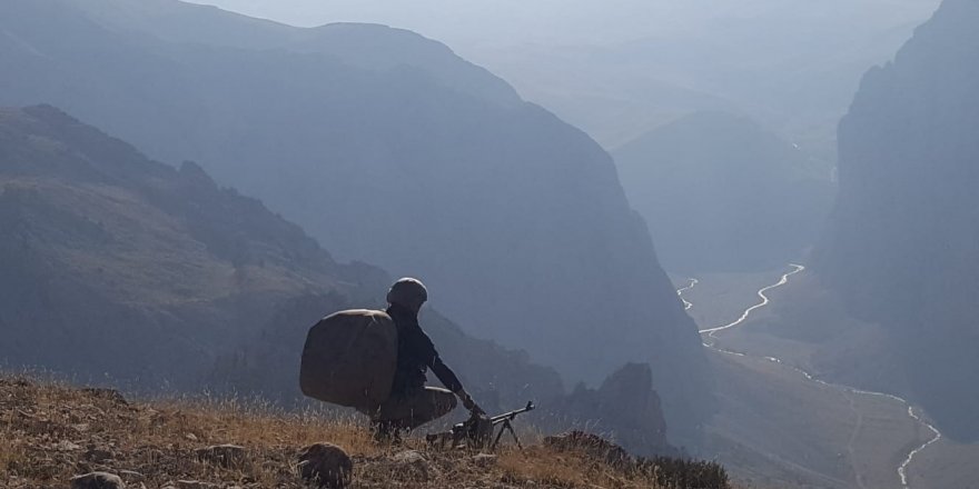 ERZİNCAN'DA PKK SIĞINAĞINDA MALZEMELER ELE GEÇİRİLDİ