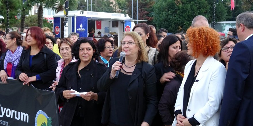 AVCILAR'DA KADINLAR'DAN, KADIN CİNAYETLERİ PROTESTOSU