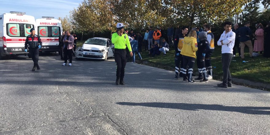 NİKAH TÖRENİNE GİDERKEN KAZA YAPTILAR: 1 ÖLÜ, 4 AĞIR YARALI (1) 