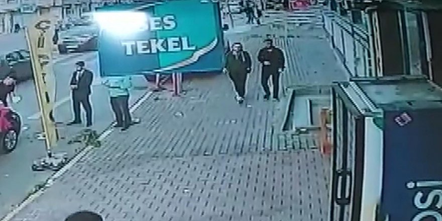 ESENYURT'TA 2 KİŞİNİN YARALANDIĞI SİLAHLI SALDIRI KAMERADA