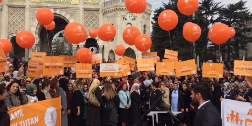 AK PARTİLİ VE  CHP'Lİ KADINLARDAN "ŞİDDET" AÇIKLAMASI