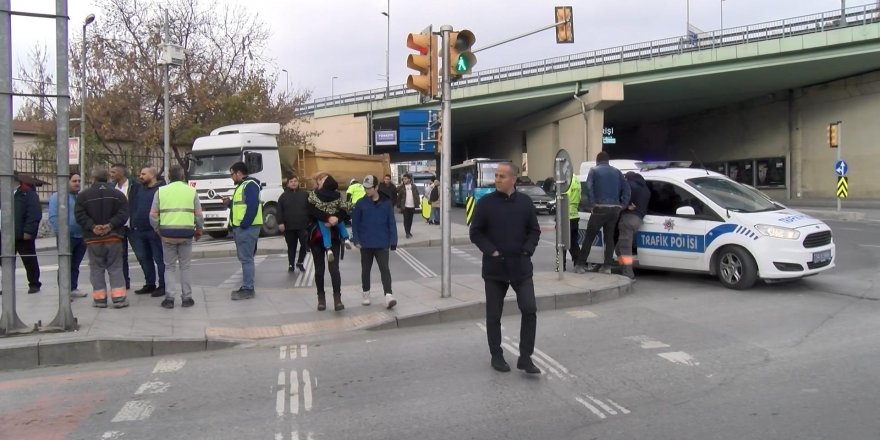 ŞİŞLİ'DE BETON MİKSERİ YAYA GEÇİDİNİ KULLANMAYAN 2 KARDEŞE ÇARPTI; 1 ÖLÜ 1 YARALI