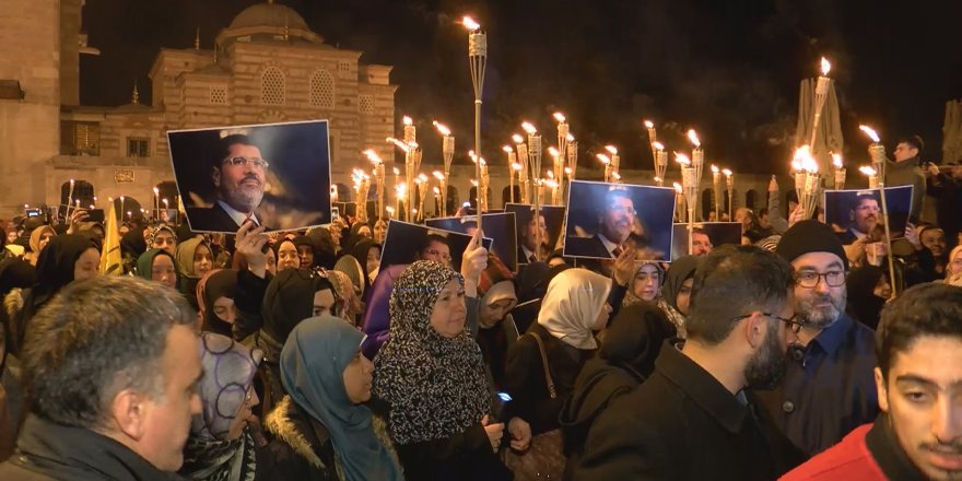 FATİH'TE MISIRLI MAHPUSLAR İÇİN YÜRÜDÜLER