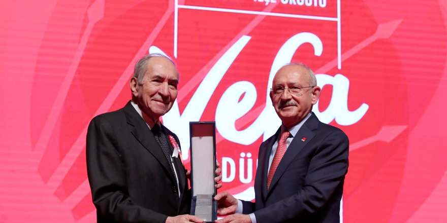 KILIÇDAROĞLU 4. VEFA ÖDÜLLERİ TÖRENİNE KATILDI