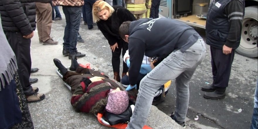 Gaziosmanpaşa’da Halk Otobüsü Kaza Yaptı: 4 Yaralı