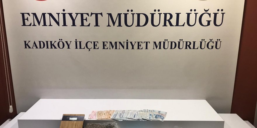 KADIKÖYDE UYUŞTURUCU OPERASYONU 