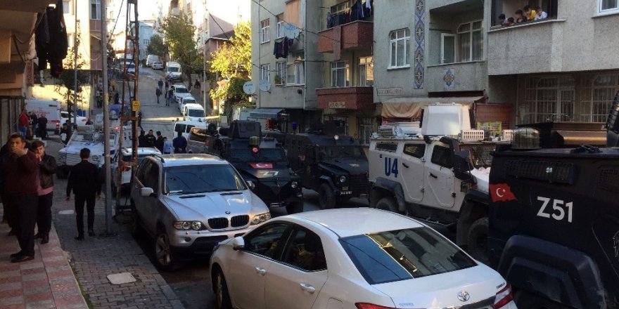 Cezaevi Firarisi Polise Ateş Açtı, Annesini Yaraladı