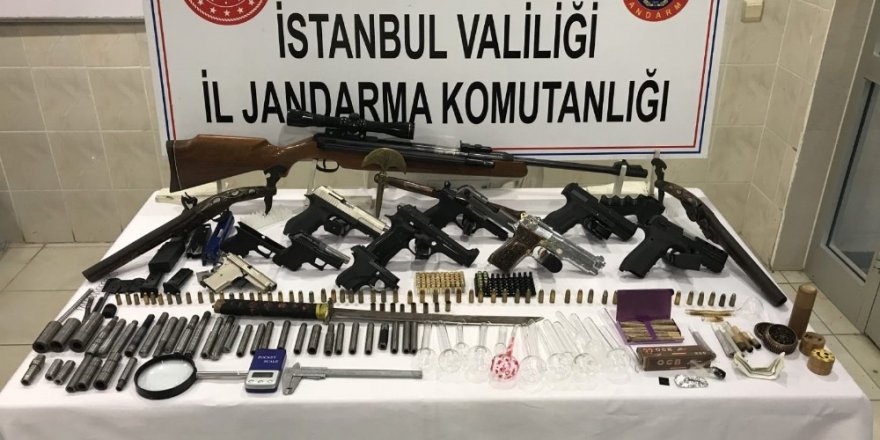 Silah Ve Uyuşturucu İmal Eden Dükkana Jandarma Baskını