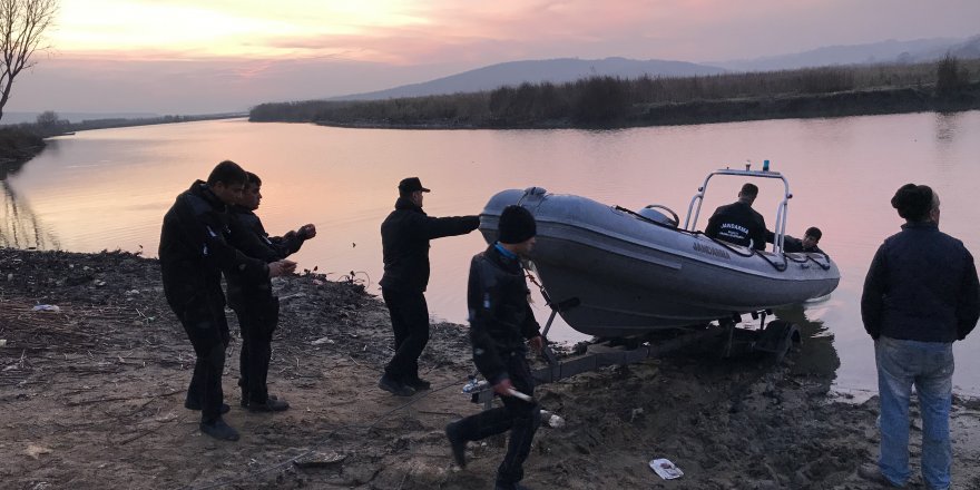 ÇATALCA'DA DURUSU GÖLÜ'NDEKİ KAYIP 2 KİŞİYİ ARAMA ÇALIŞMALARI YENİDEN BAŞLADI