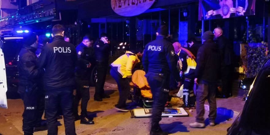 MALTEPE'DE EĞLENCE MEKÂNINDA BIÇAKLI KAVGA: 1'İ AĞIR 3 YARALI