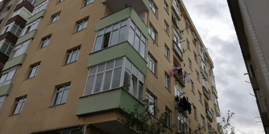 Maltepe’de 7 Katlı Binada Korkutan Yangın