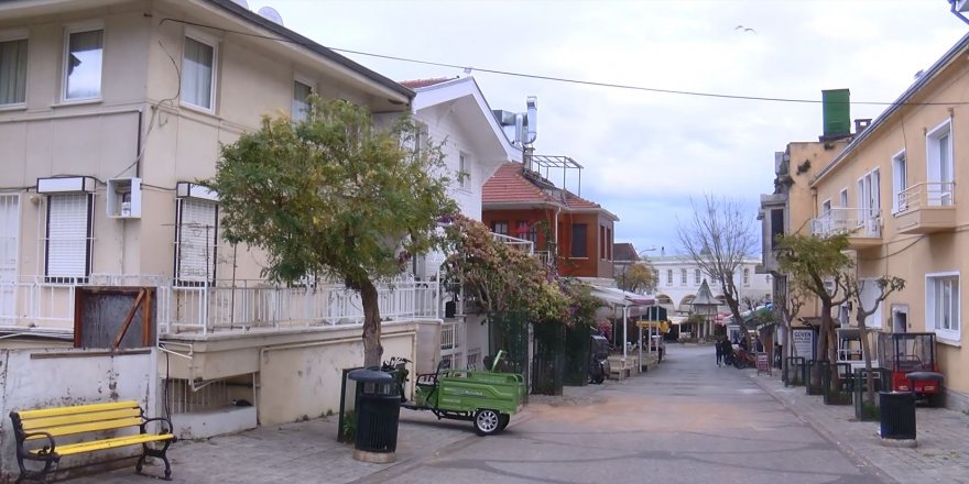 ADALAR'DA RUAM SESSİZLİĞİ;OTEL REZERVASYONLARINI İPTAL EDENLER OLDU, ESNAFIN SATIŞLARI DÜŞTÜ