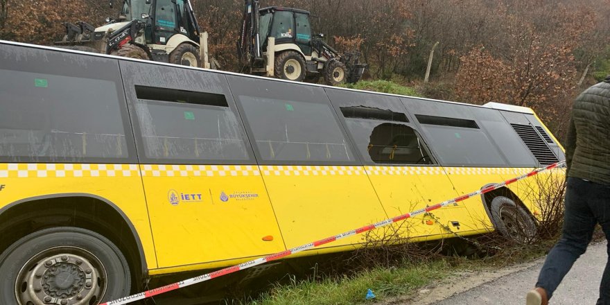 FOTOĞRAFLAR//ÇEKMEKÖY'DE İETT OTOBÜSÜ YAN YATTI; YARALILAR VAR (1)