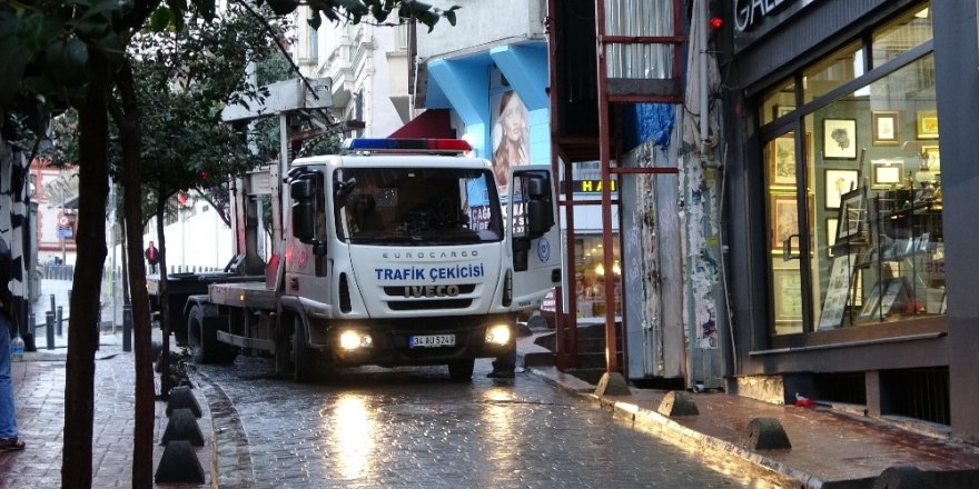 Beyoğlu’nda “Hanuka Ve Noel Bayramı” Kutlamaları İçin Bazı Yollar Trafiğe Kapatıldı