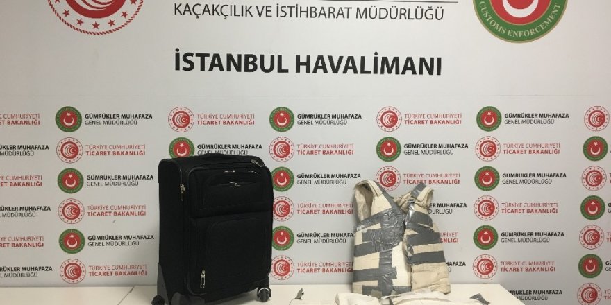 İstanbul Havalimanı’nda 7 Kilo 500 Gram Kokain Ele Geçirildi