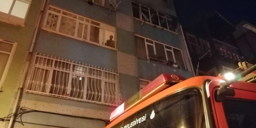 Yangın Esnasında Şüpheli Ölüm Polisi Harekete Geçirdi