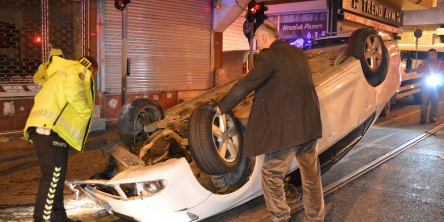 Dur İhtarına Uymayarak Kaçan Otomobil Takla Atarak Durabildi